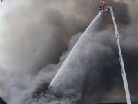 20161006 2000 varkens omgekomen bij grote brand in varkenssstallen Kruisland Tstolk