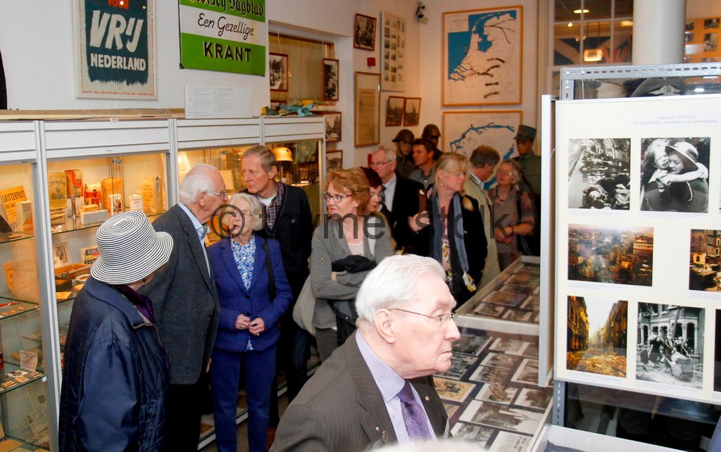 Burgemeester opent nieuwe tentoonstelling Museum 1940-1945 - Thymen