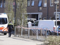 20161804 Stoffelijk overschot aangetroffen in woning Merelerf Numansdorp Tstolk 005