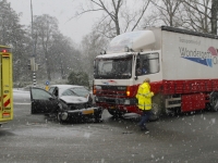 Man gewond na flikke klapper Rijksstraatweg