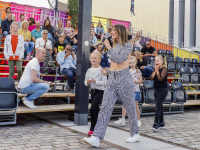 Feestje tijdens optreden Maan Energiekade Dordrecht