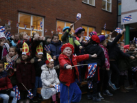 20170512-Sinterklaas-op-schaaten-naar-Horizon-school-Dordrecht-Tstolk-006