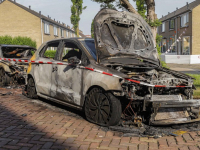 Twee auto’s verwoest door brand in Zwijndrecht