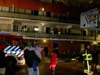 Oudere vrouw gered uit woning