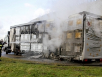 20150302-Vrachtwagen-in-brand-op-A16-Dordrecht-Tstolk-001_resize