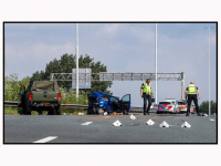07062024-Twee-gewonden-bij-ernstig-ongeluk-met-Defensie-voertuig-A16-Zwijndrecht-Stolkfotografie