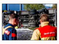 11112024-Brandweervoertuig-crasht-op-Mijlweg-Dordrecht-Stolkfotografie-002