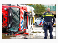 11112024-Brandweervoertuig-crasht-op-Mijlweg-Dordrecht-Stolkfotografie-004